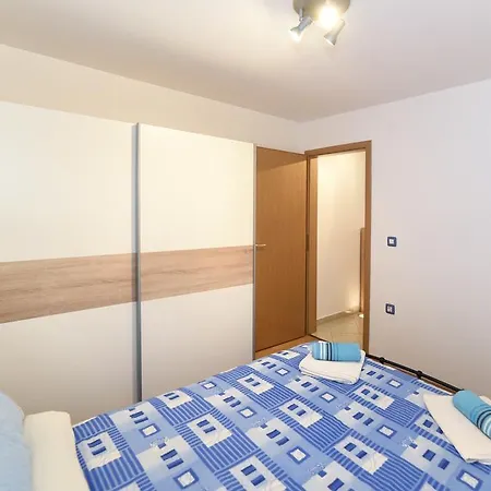 Vicka 237 شقة بولا