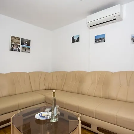Vicka 237 Apartman *